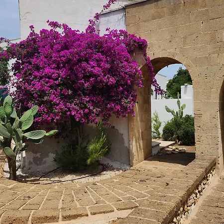 Hotel Masseria Solemare 3*